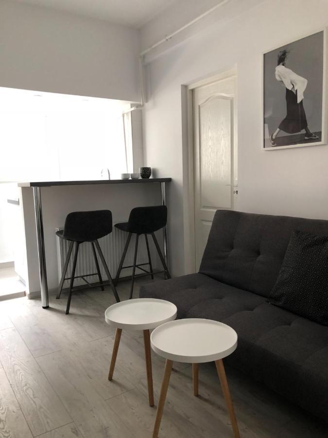 Staycity Modern Apartment Bukares Bagian luar foto